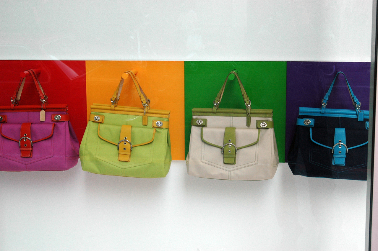 bags-1486340-1279x850